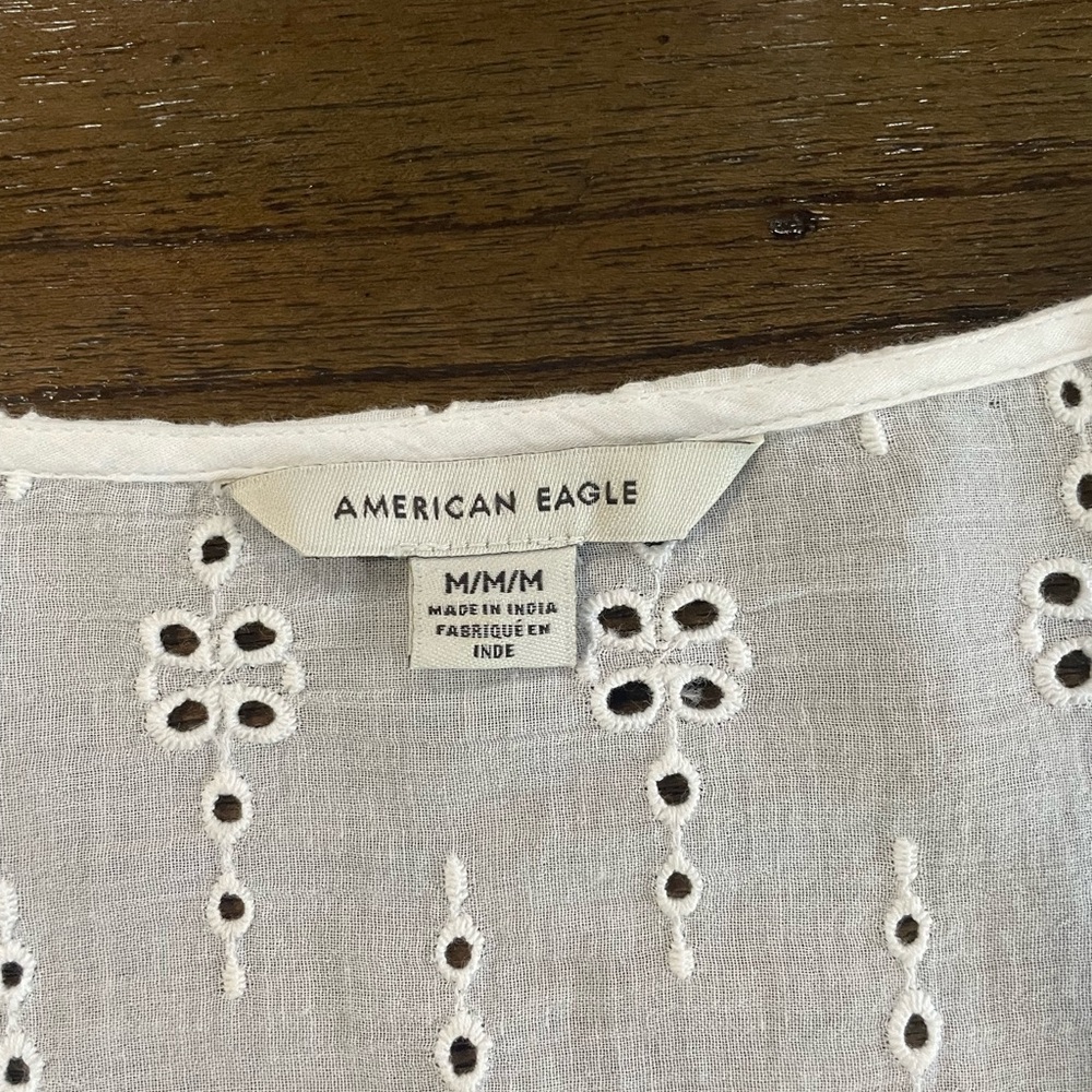 American Eagle Outfitters White Eyelet Top - Picture 4 of 7